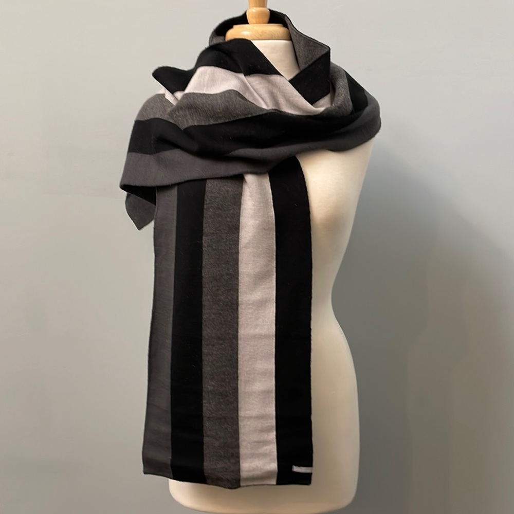 Icebreaker double sided wool scarf